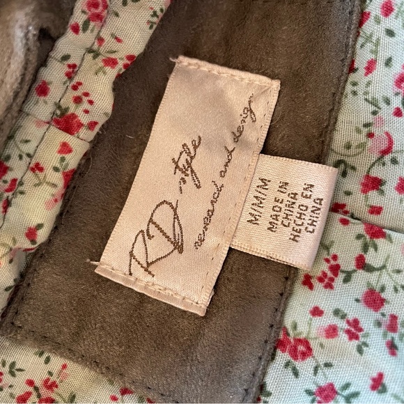 Suede-Like Bomber Jacket. Only worn a handful of times! - Picture 12 of 12